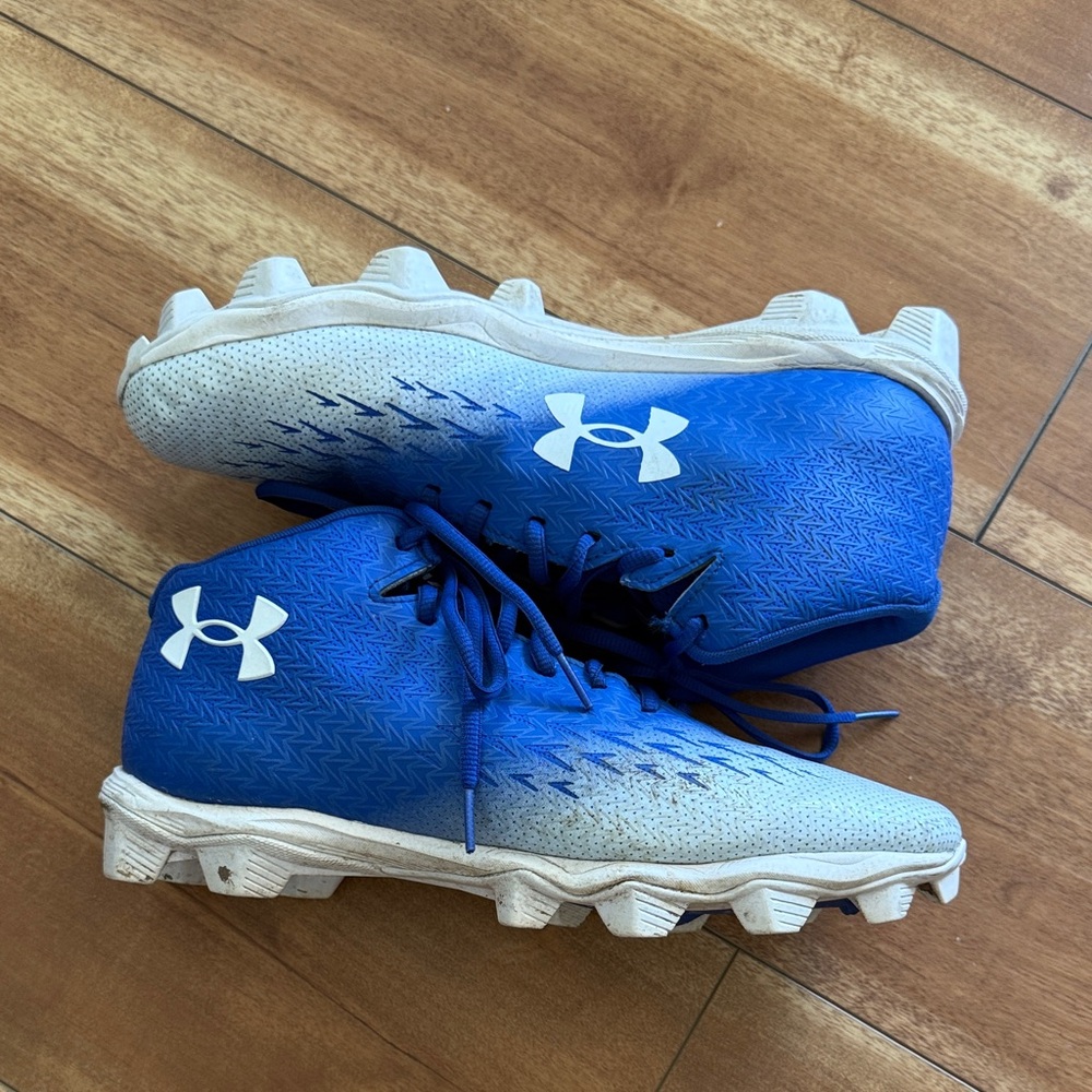 Under Armour Men's Spotlight Franchise Rm 4.0 Football Shoe